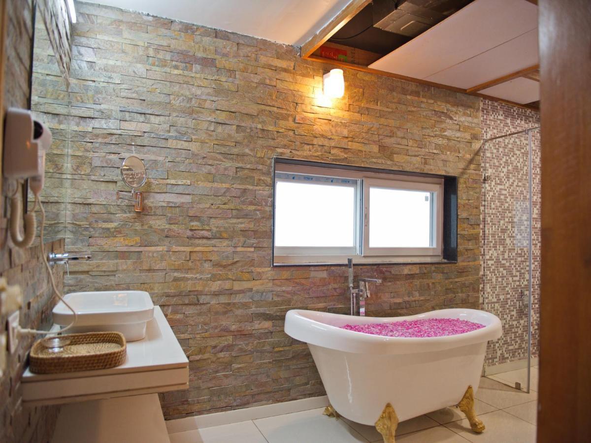 Wild Rose Resort And Spa Pushkar Esterno foto
